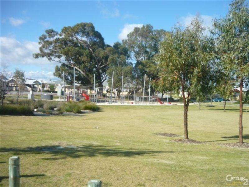 13 Kirkland Way, Meadow Springs WA 6210