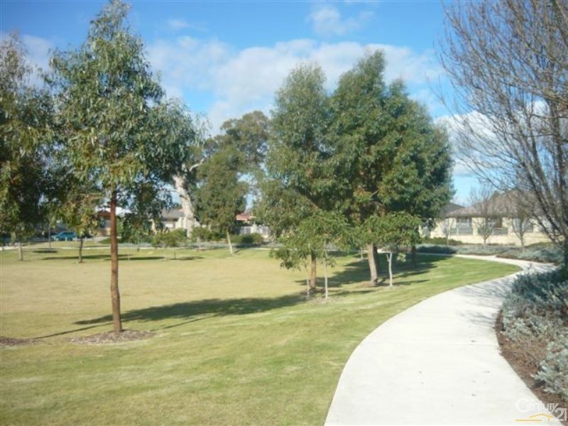 13 Kirkland Way, Meadow Springs WA 6210