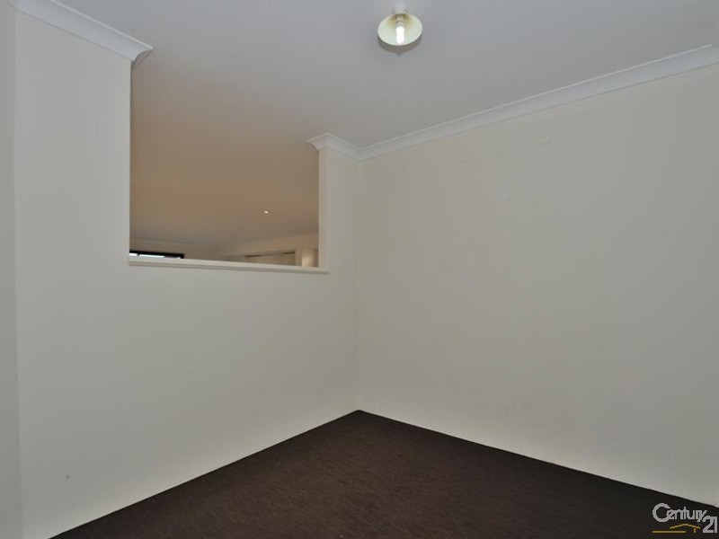 5 Mawson Grange, Lakelands WA 6180