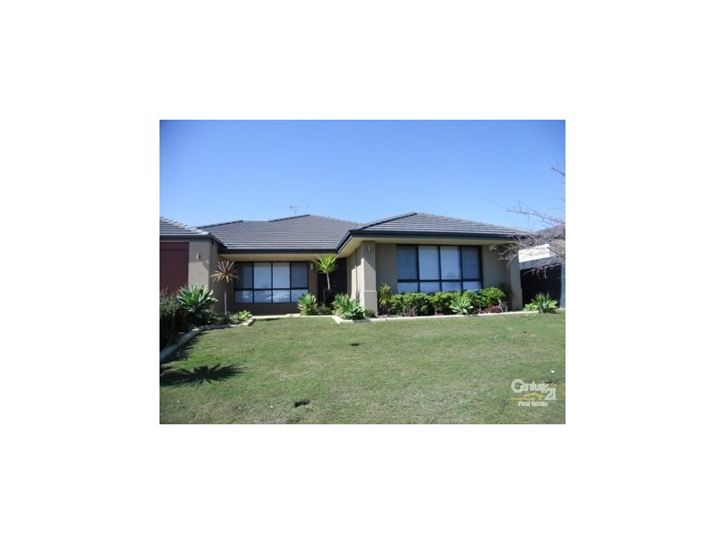 195 Peelwood Parade, Halls Head WA 6210