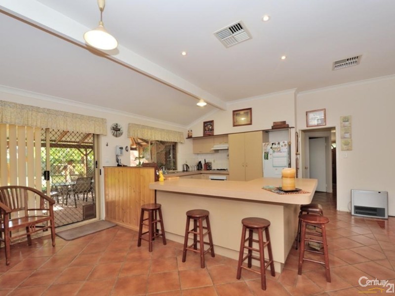 225 Lakes Road, Country Road, Greenfields WA 6210