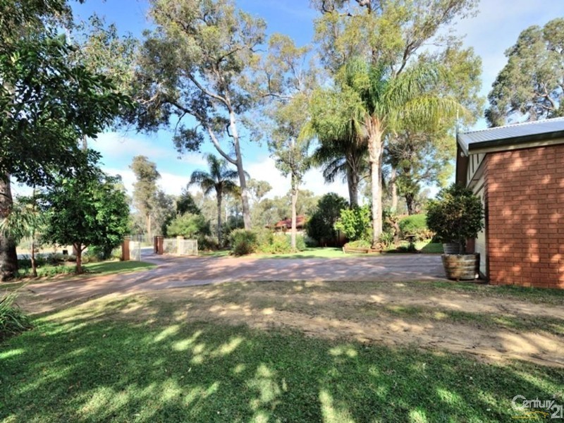 225 Lakes Road, Country Road, Greenfields WA 6210