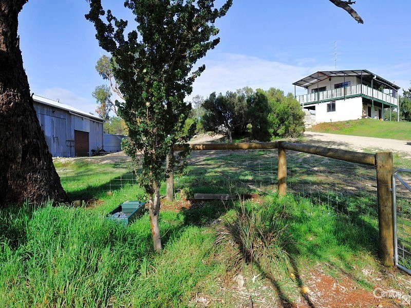 108 Peppermint Drive, Lake Clifton WA 6215