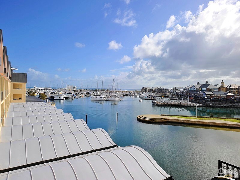 40/2 The Palladio, Mandurah WA 6210