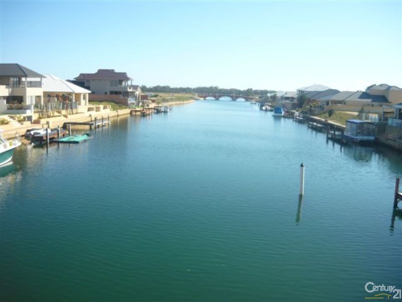 41 Waterlily Drive, Dudley Park WA 6210