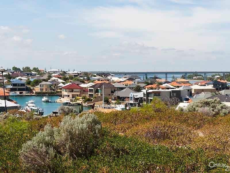 9 Marine Way, Wannanup WA 6210