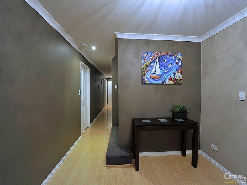 24 Sugarwood Terrace, Halls Head WA 6210