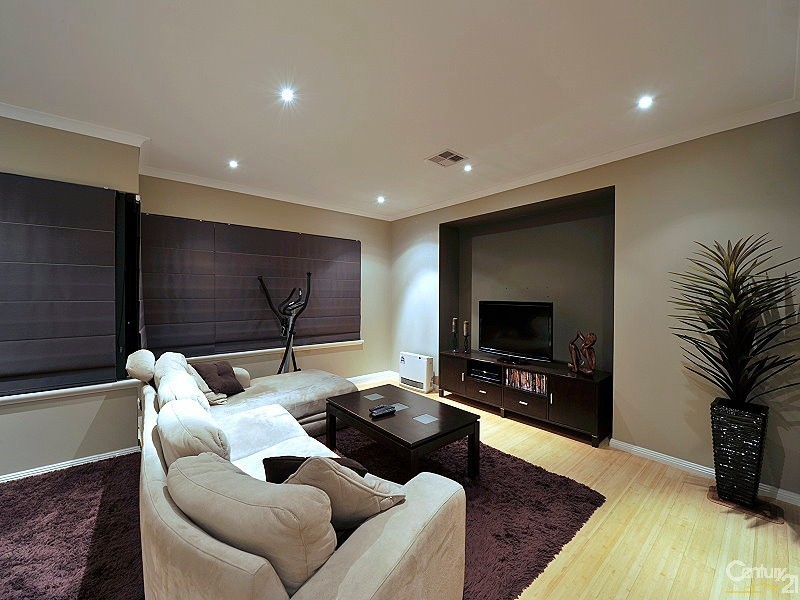 24 Sugarwood Terrace, Halls Head WA 6210