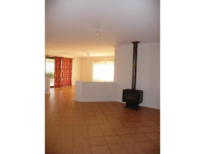 14 Sunderland Close, Greenfields WA 6210