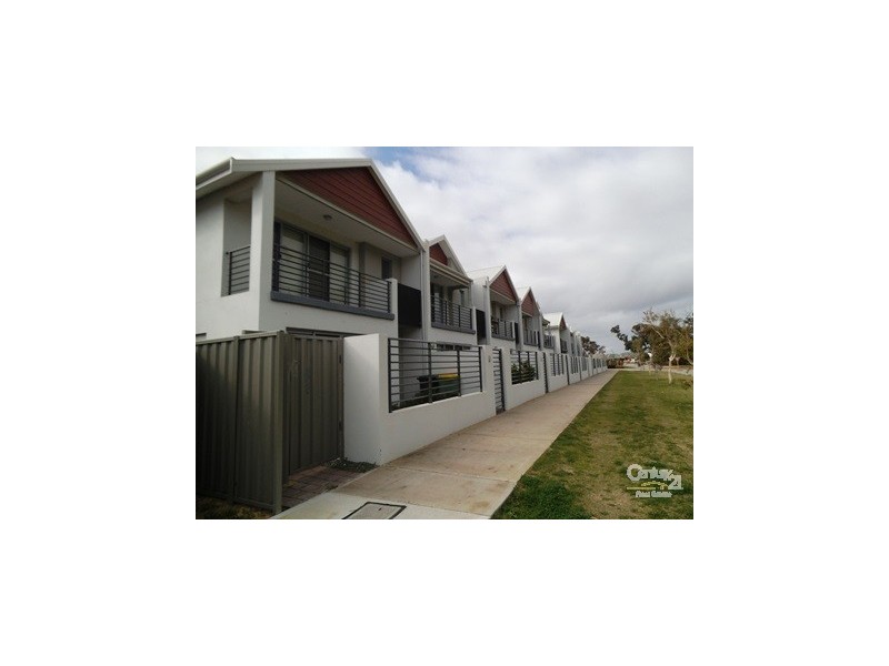 10/5 Bower Drive, Erskine WA 6210