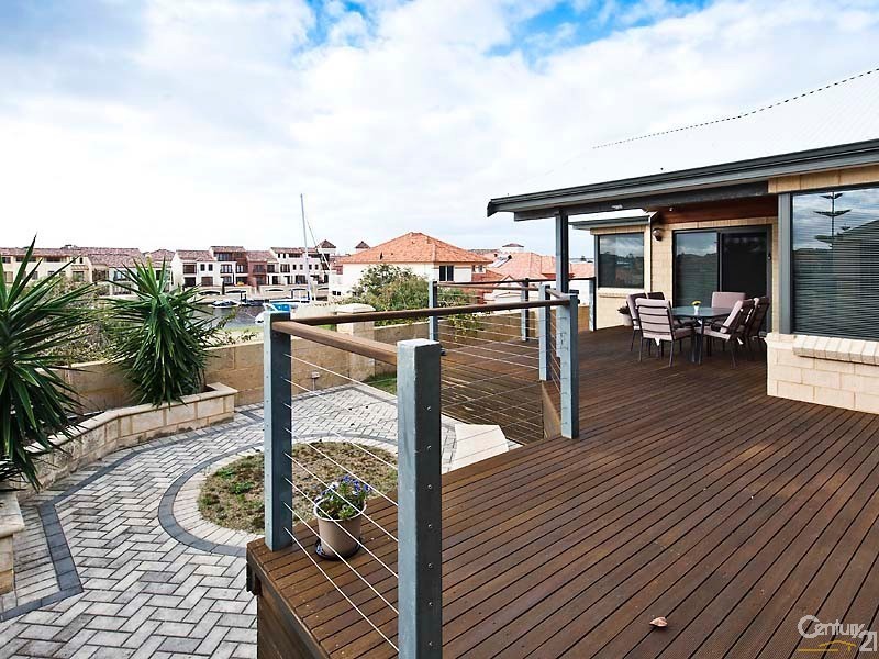103 Westview Parade, Wannanup WA 6210