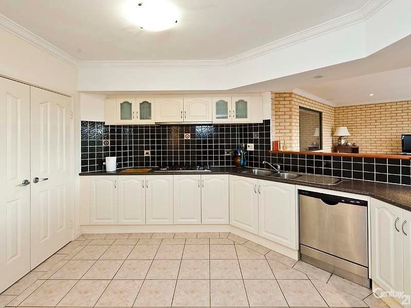 103 Westview Parade, Wannanup WA 6210