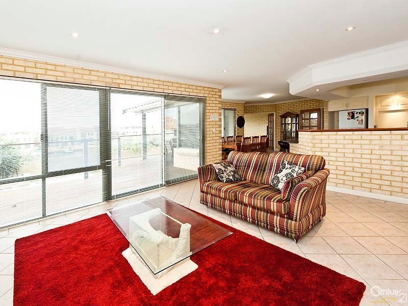 103 Westview Parade, Wannanup WA 6210