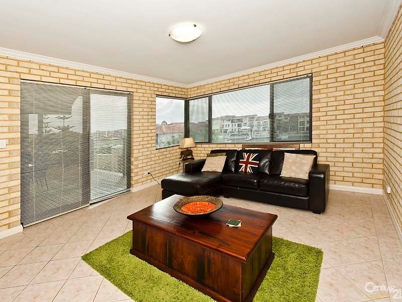 103 Westview Parade, Wannanup WA 6210