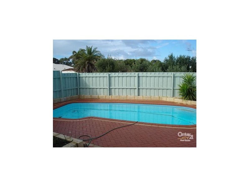 8 Jannali Way, San Remo WA 6210