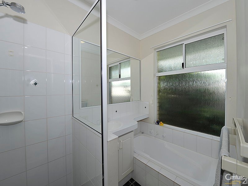 6 Templetonia Promenade, Halls Head WA 6210