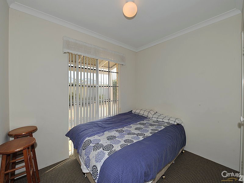 6 Templetonia Promenade, Halls Head WA 6210