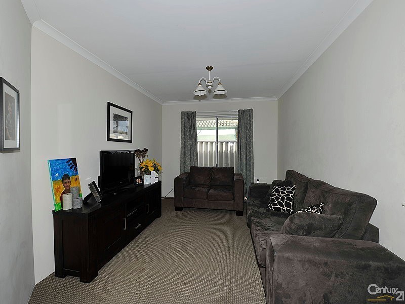 6 Templetonia Promenade, Halls Head WA 6210