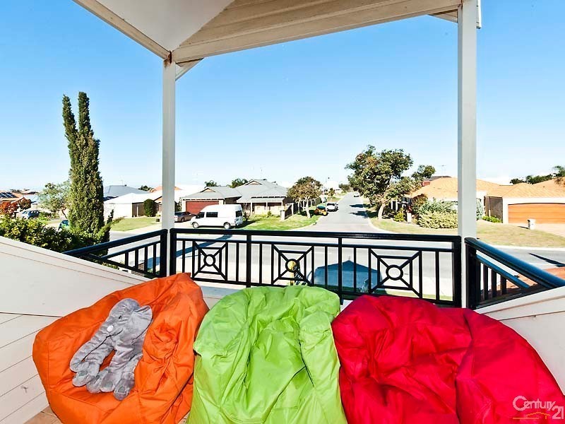 17 Hudson Drive, Dudley Park WA 6210