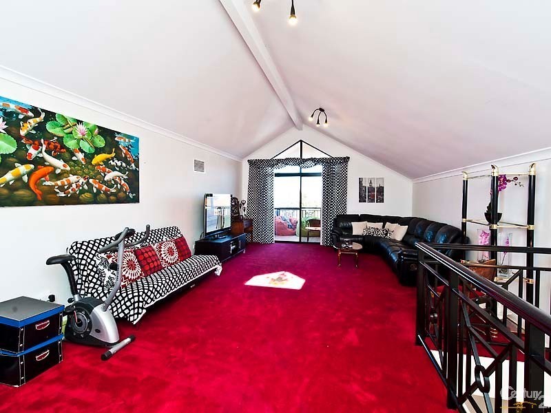 17 Hudson Drive, Dudley Park WA 6210