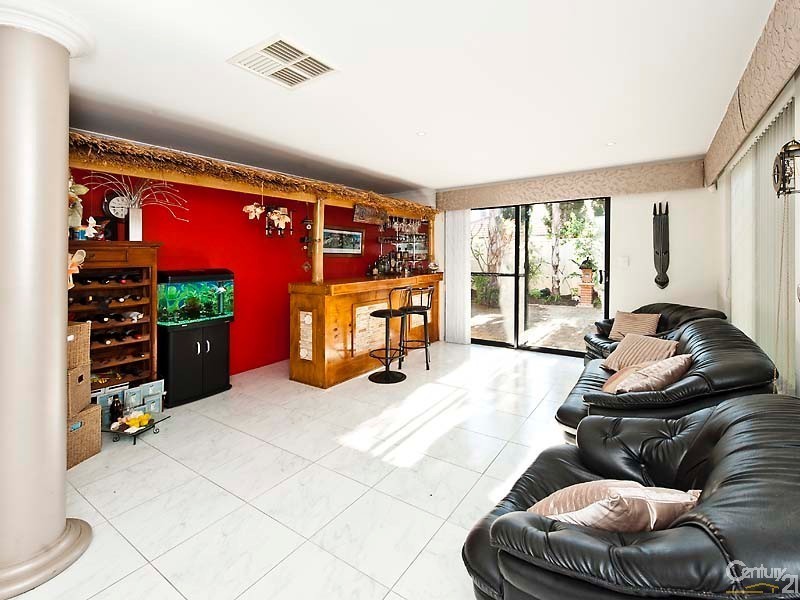 17 Hudson Drive, Dudley Park WA 6210