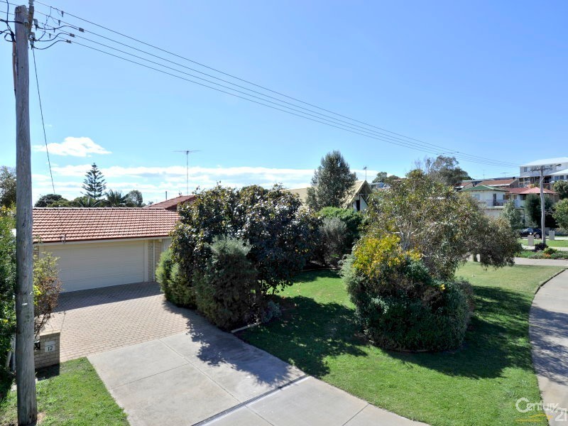 12 Acheron Road, San Remo WA 6210