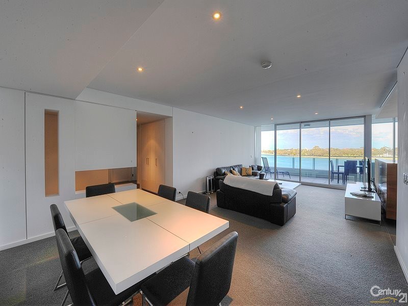 402 Seapoint 5 Marco Polo Drive, Mandurah WA 6210