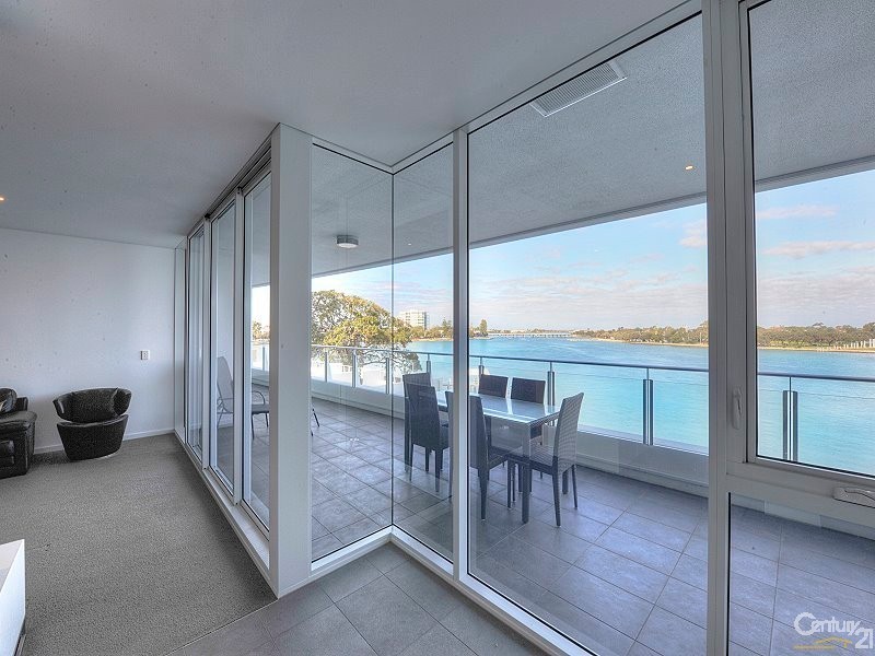402 Seapoint 5 Marco Polo Drive, Mandurah WA 6210