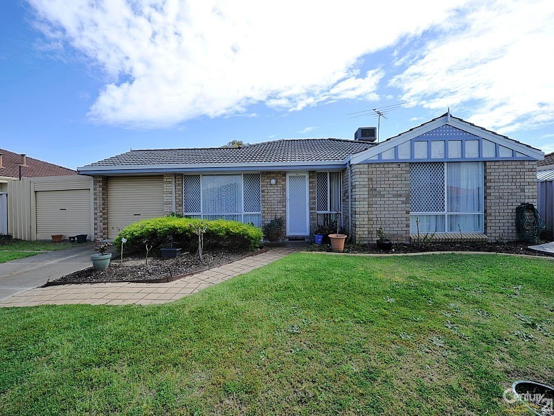 4 Bunda Place, Waikiki WA 6169