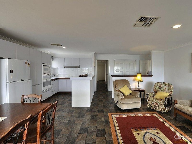 59 Blackwood Parade, Dudley Park WA 6210