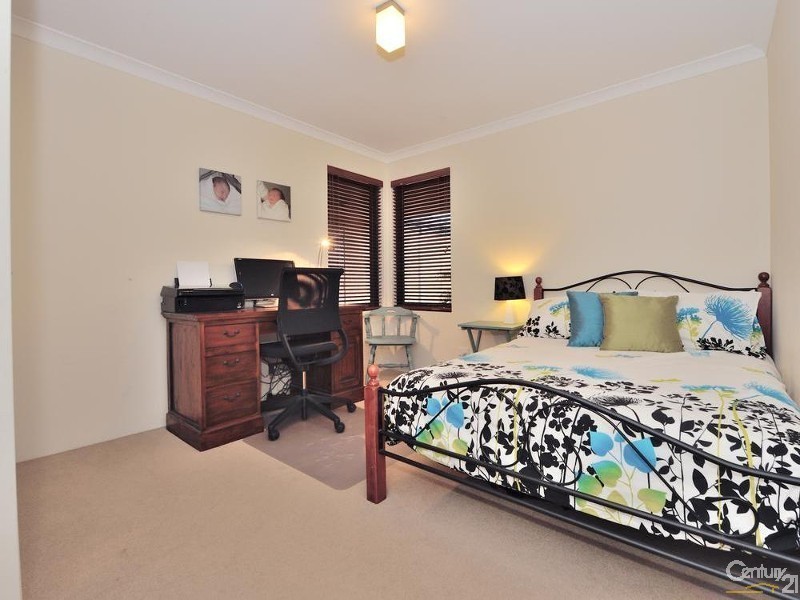 10 Kingfisher Way, Singleton WA 6175