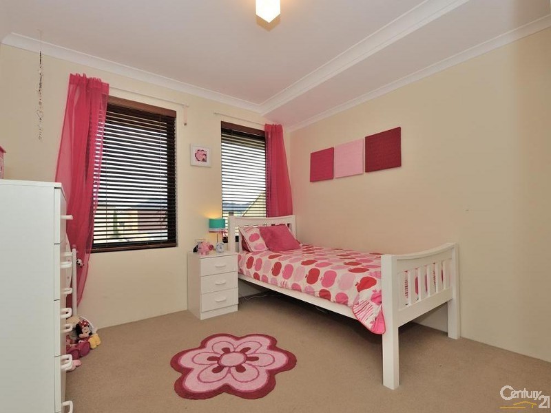 10 Kingfisher Way, Singleton WA 6175