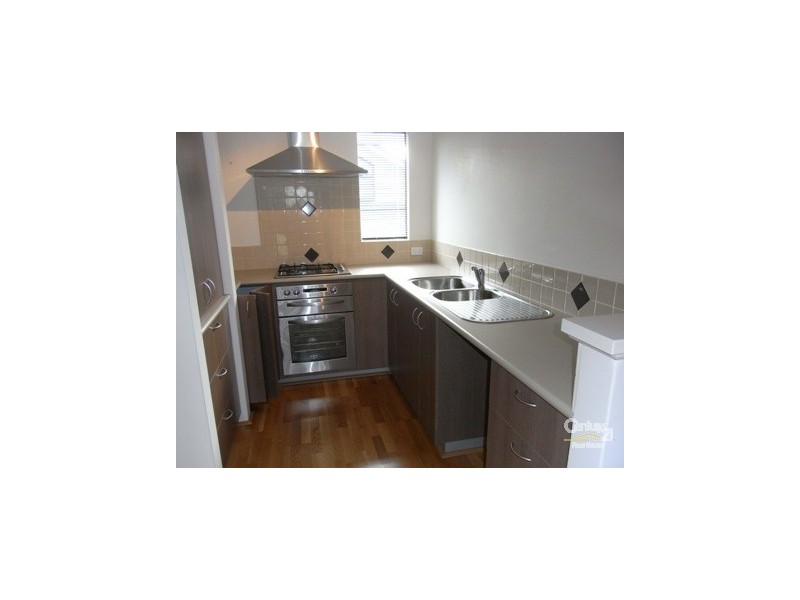 4/18 Davey Street, Mandurah WA 6210