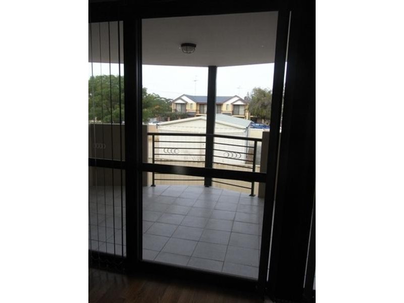 4/18 Davey Street, Mandurah WA 6210