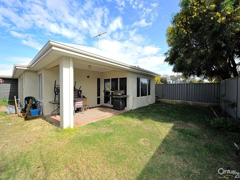 16 Butcherbird Loop, Erskine WA 6210