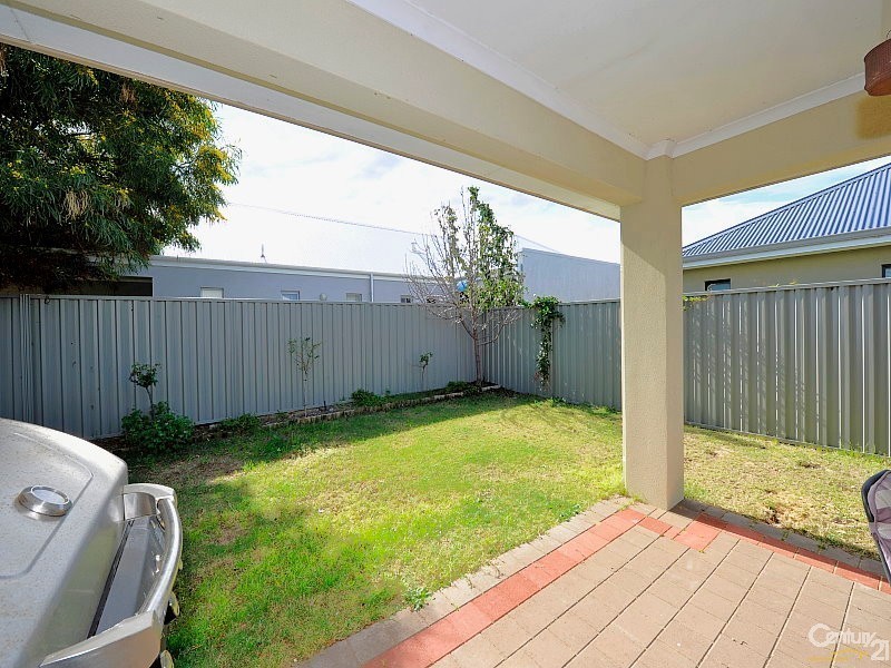 16 Butcherbird Loop, Erskine WA 6210