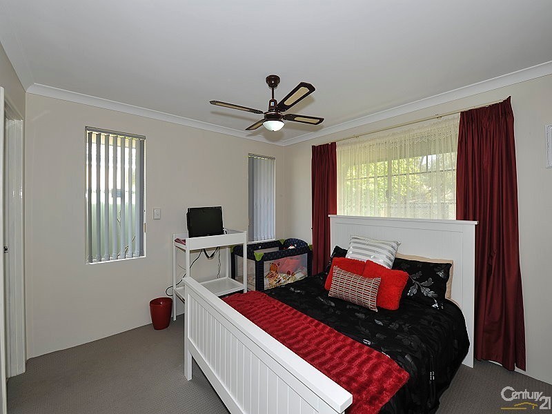 23 Inverness Drive, Meadow Springs WA 6210