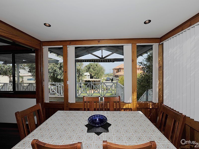 7 Parmelia Way, Madora Bay WA 6210