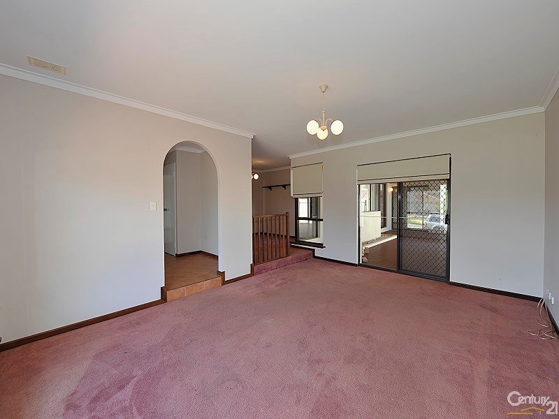 3 Banyon Close, Halls Head WA 6210