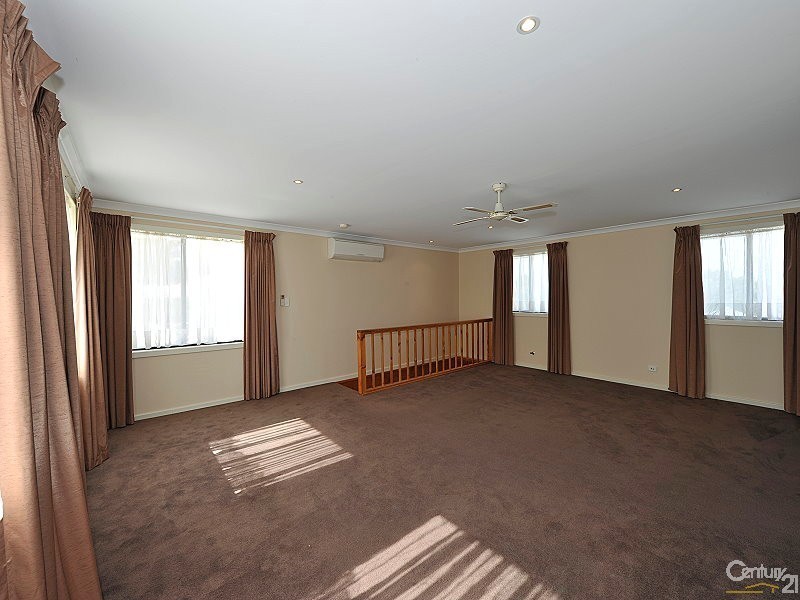 3 Banyon Close, Halls Head WA 6210