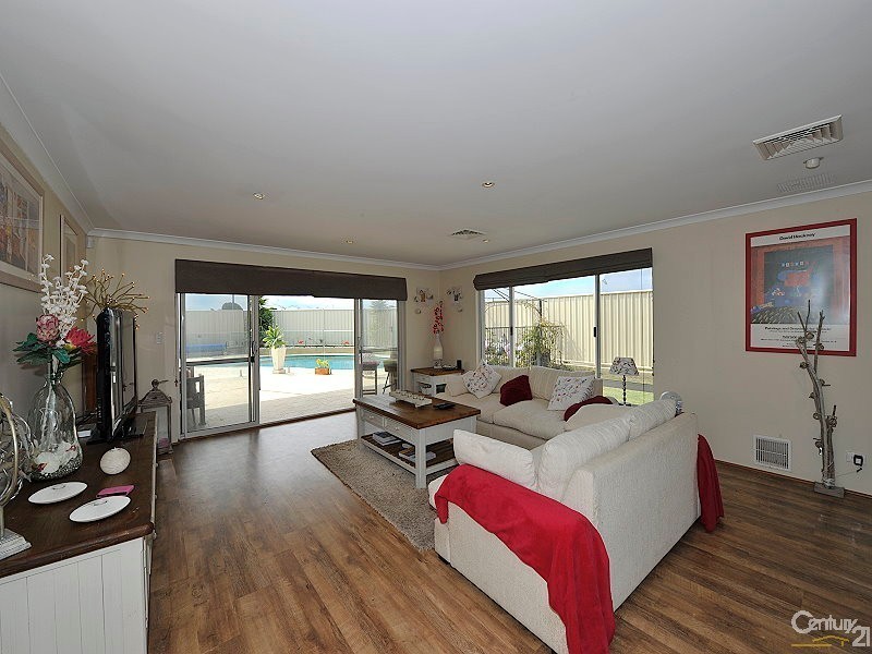 14 Nullagine Pass, Dawesville WA 6211