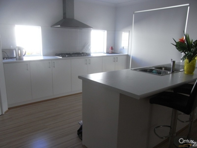 8 Eglinton Terrace, Dudley Park WA 6210