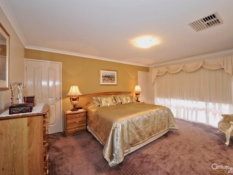 64 Aztec Island Retreat, Halls Head WA 6210