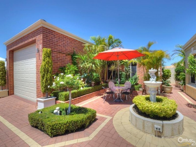 64 Aztec Island Retreat, Halls Head WA 6210