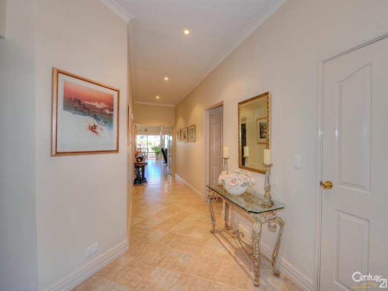 64 Aztec Island Retreat, Halls Head WA 6210