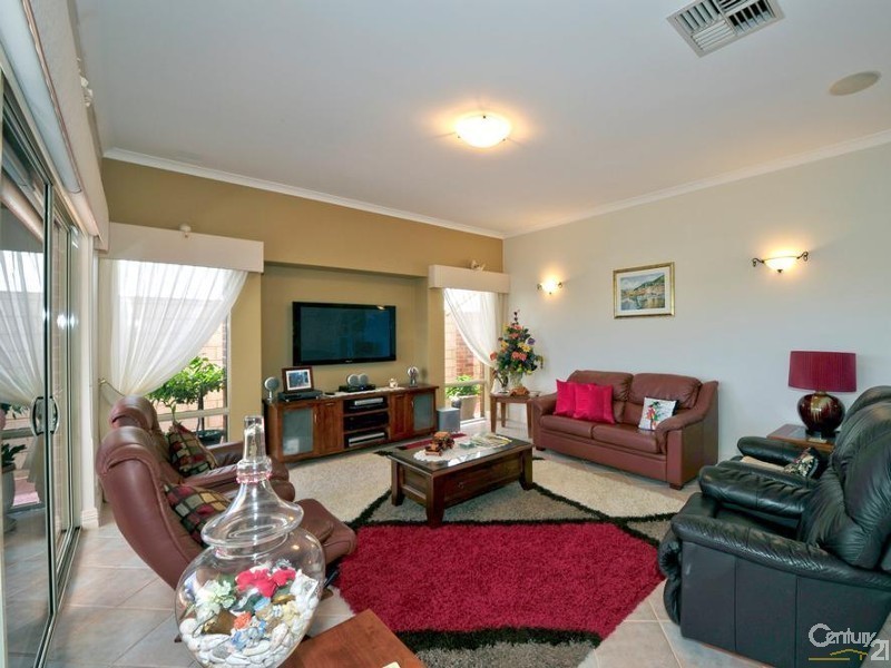 64 Aztec Island Retreat, Halls Head WA 6210