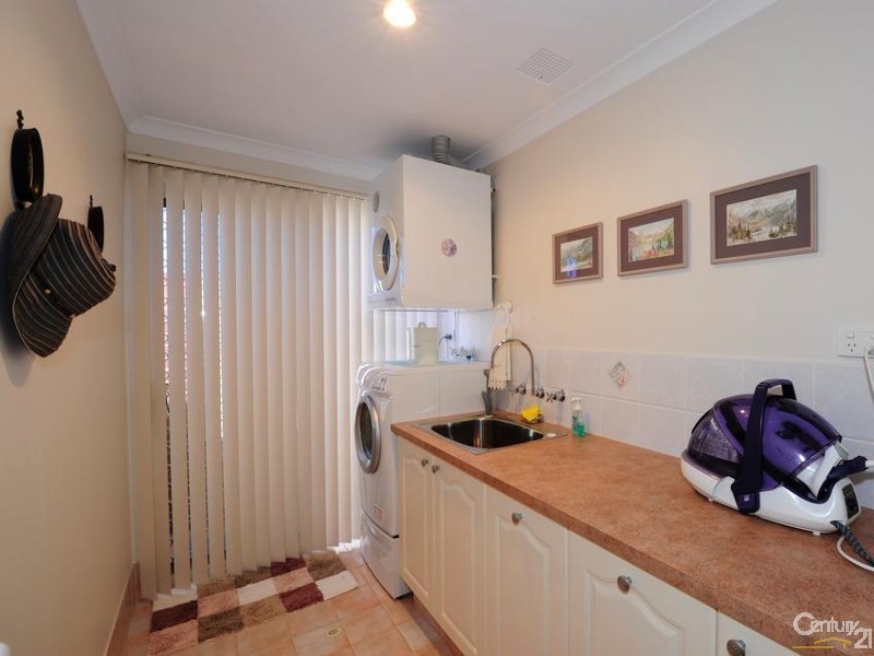 64 Aztec Island Retreat, Halls Head WA 6210