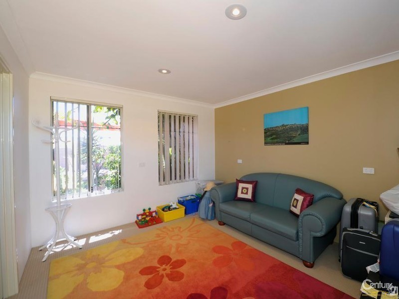 64 Aztec Island Retreat, Halls Head WA 6210