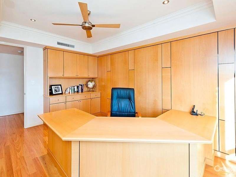 18 Brindabella Crescent, Halls Head WA 6210