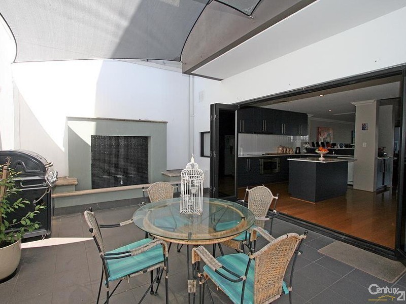 4/30 Spinnaker Quays, Mandurah WA 6210